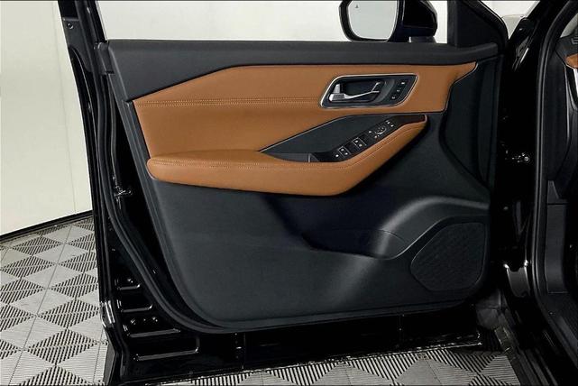 Photo of 2025 Black Nissan Rogue