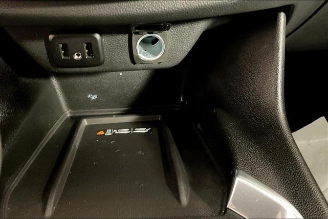 Photo of 2023 Summit White Chevrolet Traverse