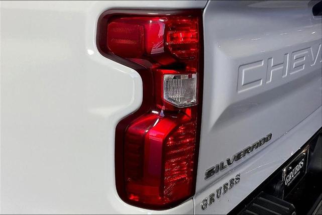 Photo of 2022 Summit White Chevrolet Silverado 1500