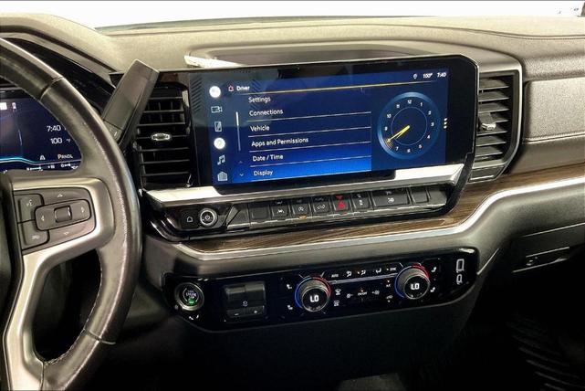 Photo of 2022 Summit White Chevrolet Silverado 1500