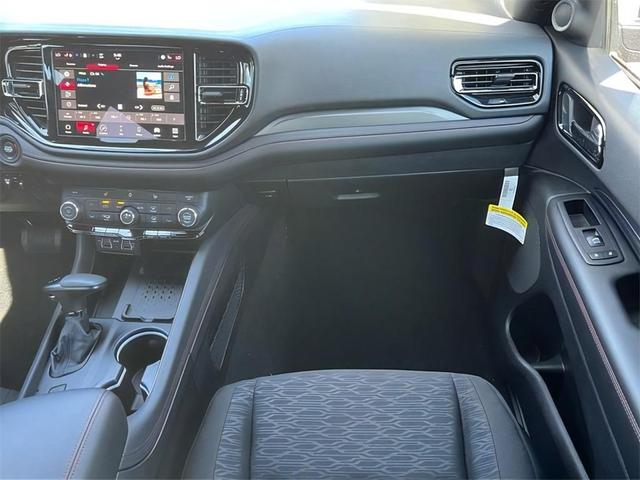 Photo of 2025 Octane Red Pearlcoat Dodge Durango