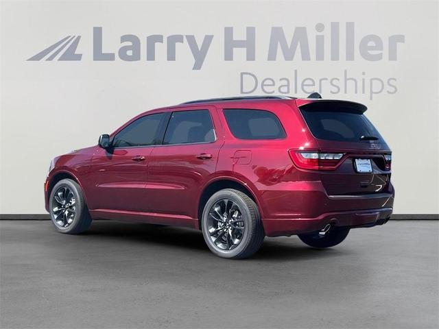 Photo of 2025 Octane Red Pearlcoat Dodge Durango