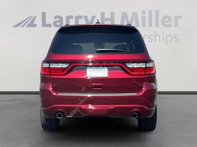 Photo of 2025 Octane Red Pearlcoat Dodge Durango