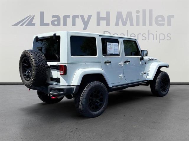 Photo of 2013 Bright White Jeep Wrangler Unlimited