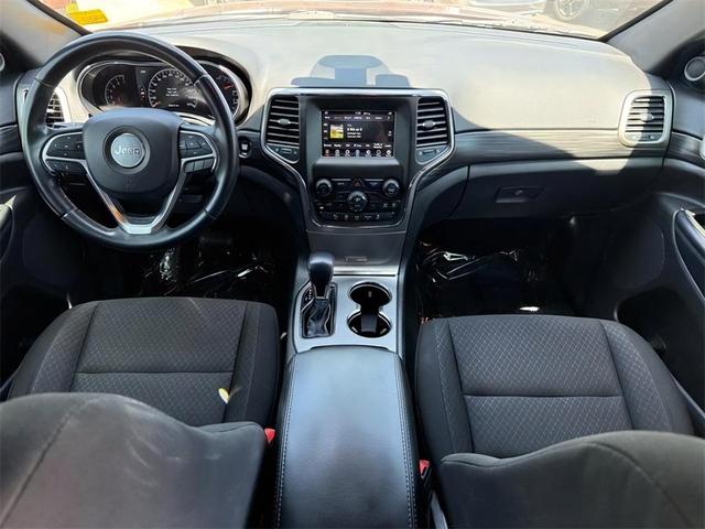 Photo of 2021 Velvet Red Pearlcoat Jeep Grand Cherokee