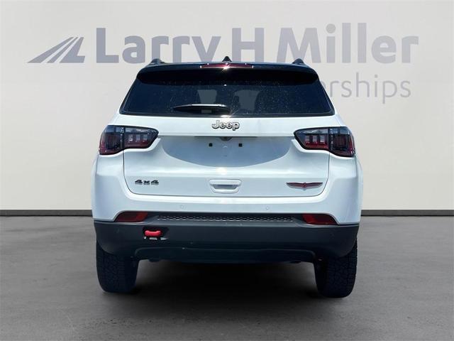 Photo of 2025 Bright White Clearcoat Jeep Compass
