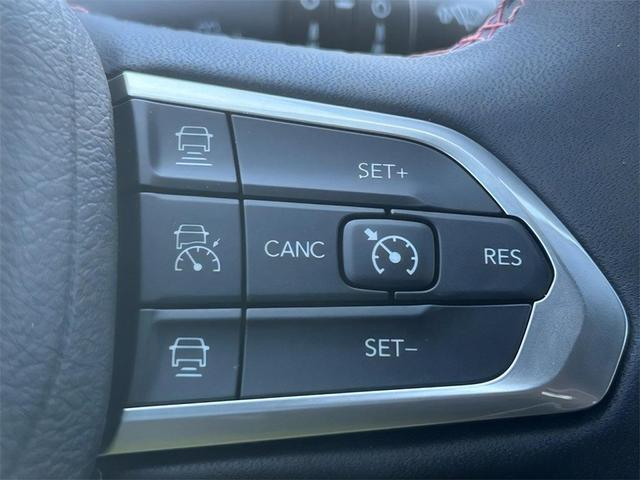 Photo of 2025 Bright White Clearcoat Jeep Compass