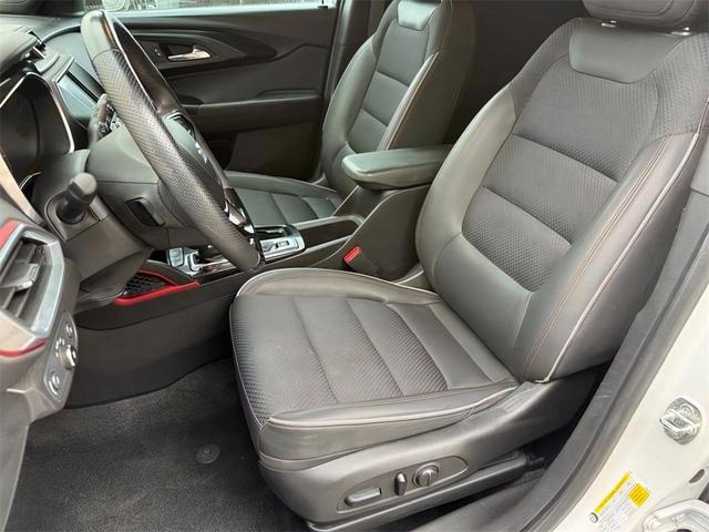 Photo of 2022 Iridescent Pearl Tricoat Chevrolet Trailblazer