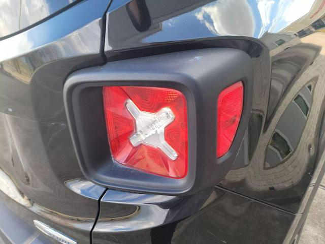 Photo of 2019 Black Clearcoat Jeep Renegade