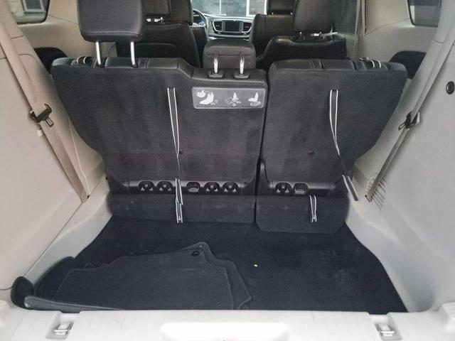 Photo of 2019 Gray Chrysler Pacifica