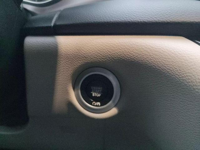 Photo of 2019 Gray Chrysler Pacifica
