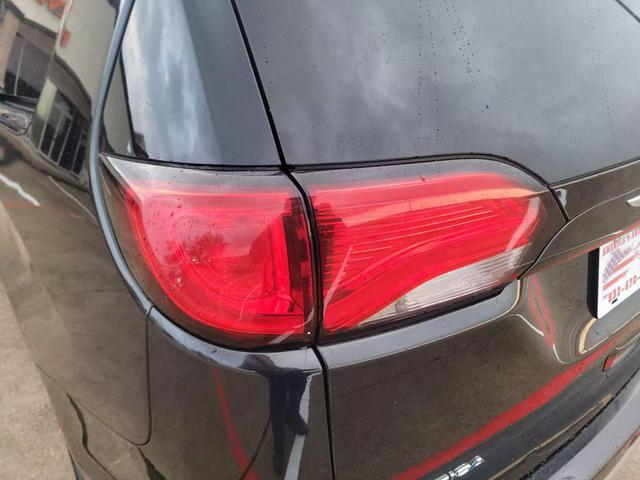 Photo of 2019 Gray Chrysler Pacifica