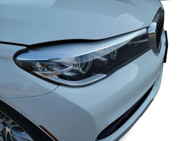Photo of 2016 White BMW 740