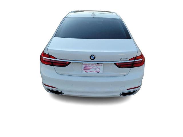 Photo of 2016 White BMW 740