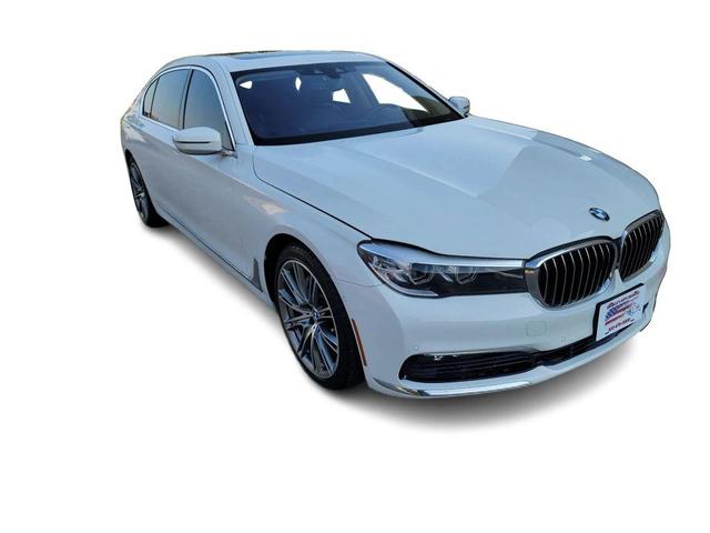 Photo of 2016 White BMW 740