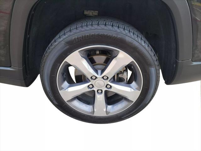 Photo of 2021  Jeep Grand Cherokee L