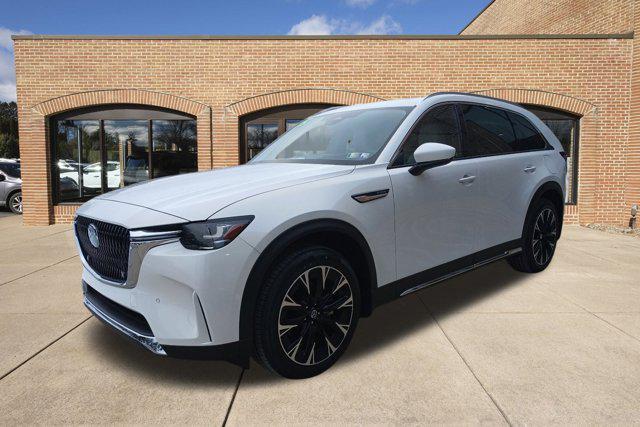 Photo of 2025 Rhodium White Premium Mazda CX-90 PHEV