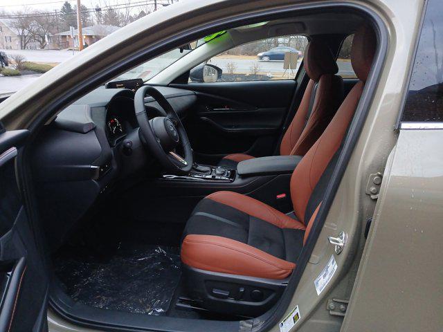 Photo of 2025 Zircon Sand Metallic Mazda CX-30