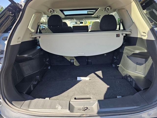 Photo of 2016 Gun Metallic Nissan Rogue