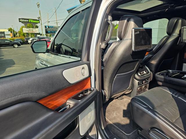 Photo of 2019 Ingot Silver Lincoln Navigator L