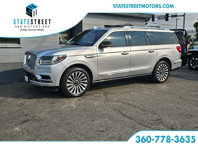Photo of 2019 Ingot Silver Lincoln Navigator L