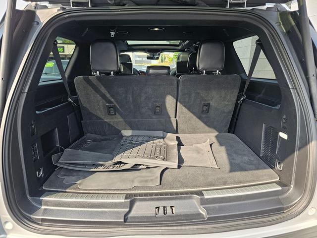 Photo of 2019 Ingot Silver Lincoln Navigator L