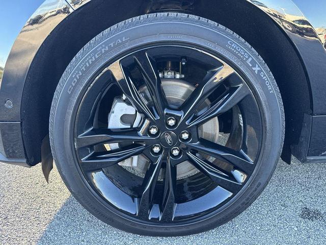 Photo of 2024 AGATE BLACK METALLIC Ford Edge