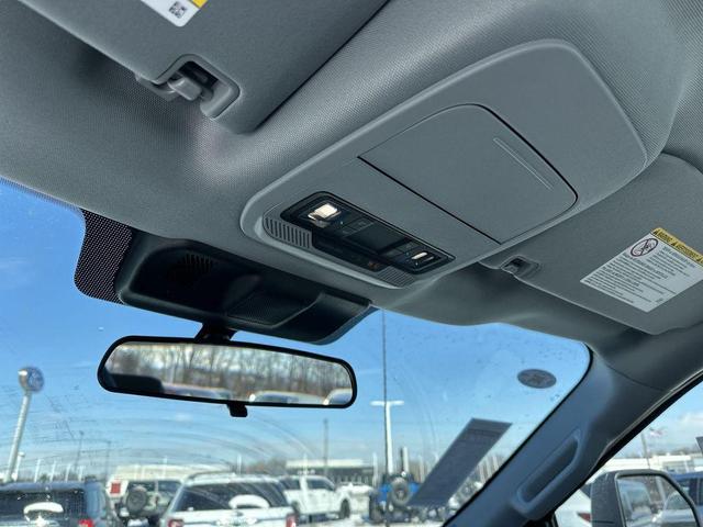 Photo of 2025 Oxford White Ford F-250