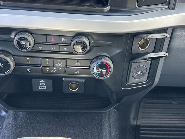 Photo of 2025 Oxford White Ford F-250