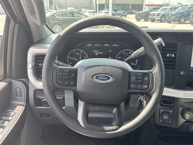 Photo of 2025 Oxford White Ford F-350