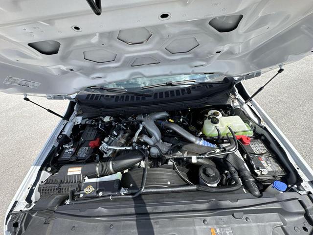 Photo of 2025 Oxford White Ford F-350