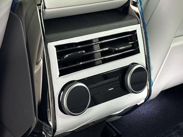 Photo of 2025 Santorini Black Land Rover Range Rover Sport