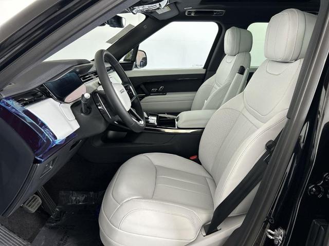Photo of 2025 Santorini Black Land Rover Range Rover Sport