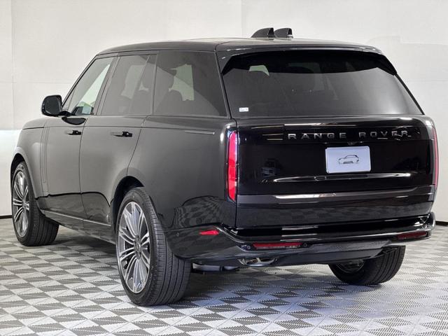 Photo of 2025 Santorini Black Land Rover Range Rover