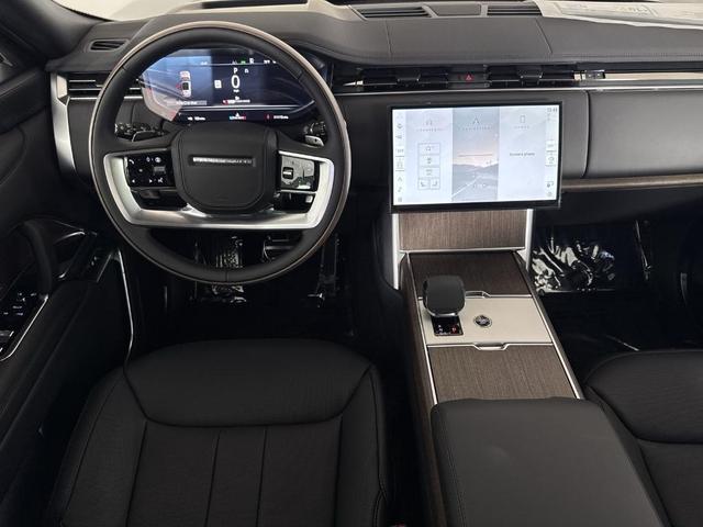Photo of 2025 Santorini Black Land Rover Range Rover