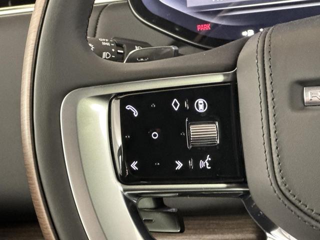 Photo of 2025 Santorini Black Land Rover Range Rover