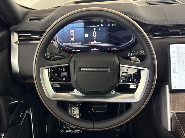 Photo of 2025 Santorini Black Land Rover Range Rover