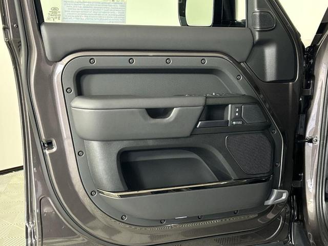 Photo of 2025 Charente Grey Land Rover Defender