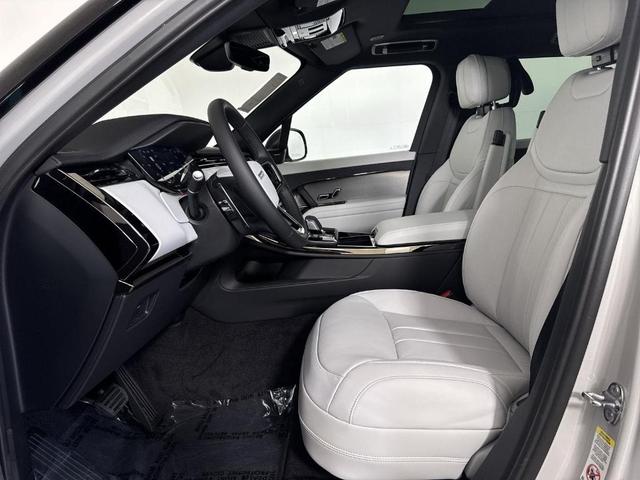 Photo of 2025 Borasco Grey Land Rover Range Rover Sport