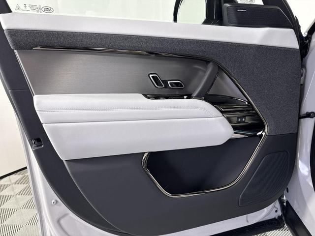 Photo of 2025 Borasco Grey Land Rover Range Rover Sport
