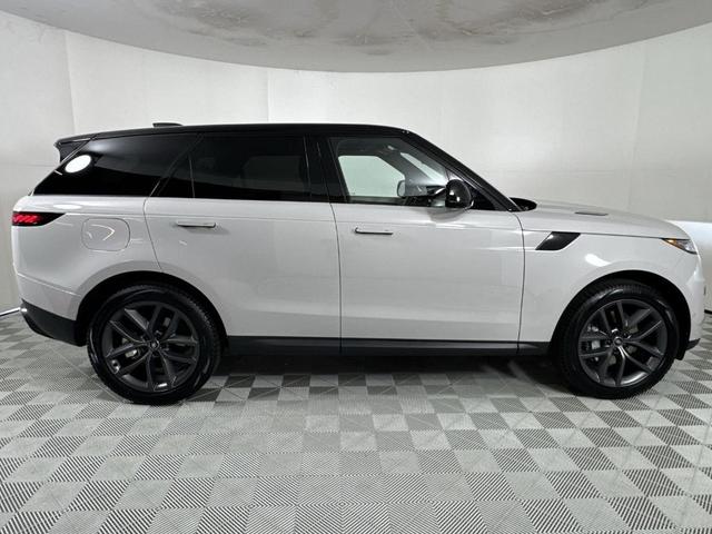 Photo of 2025 Borasco Grey Land Rover Range Rover Sport