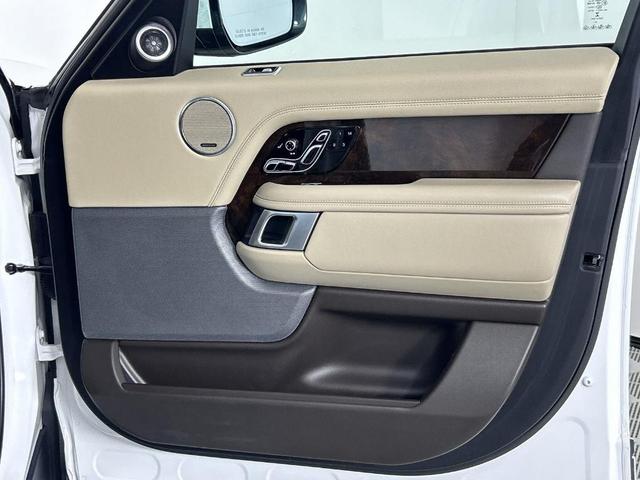 Photo of 2020 Fuji White Land Rover Range Rover