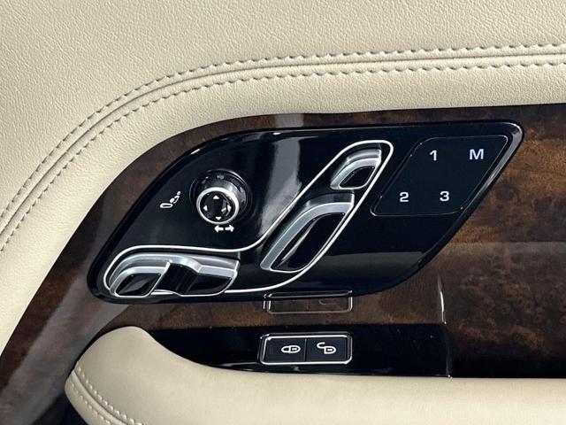 Photo of 2020 Fuji White Land Rover Range Rover