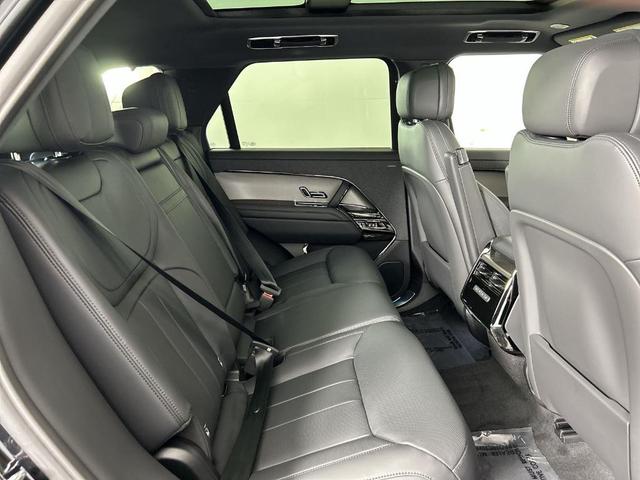 Photo of 2025 Santorini Black Land Rover Range Rover Sport