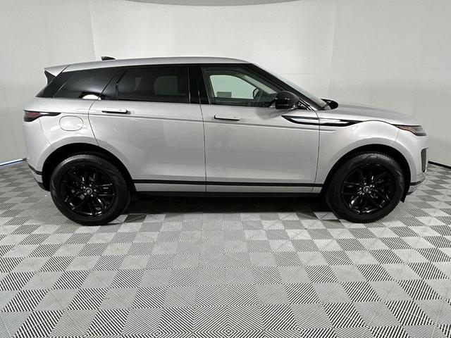 Photo of 2025 Seoul Pearl Silver Land Rover Range Rover Evoque