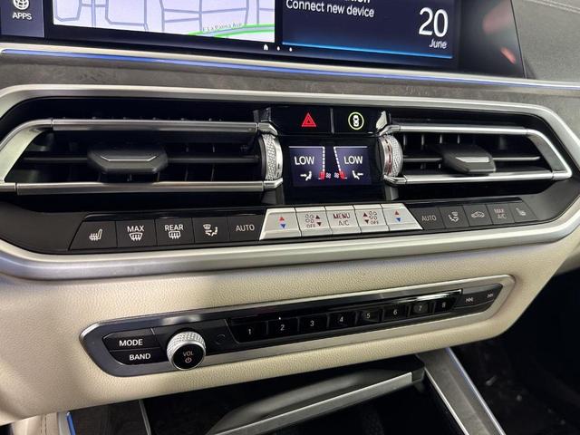 Photo of 2022 Mineral White Metallic BMW X5 PHEV