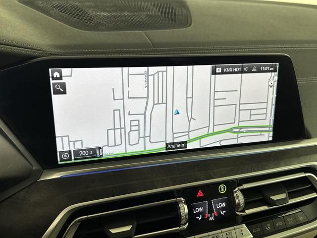 Photo of 2022 Mineral White Metallic BMW X5 PHEV