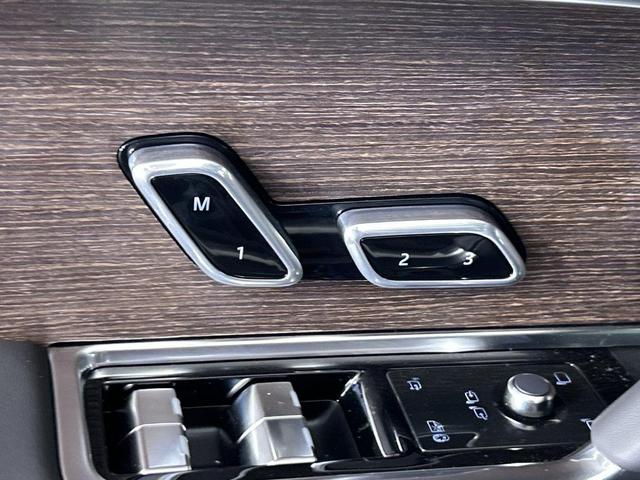 Photo of 2025 Carpathian Grey Land Rover Range Rover