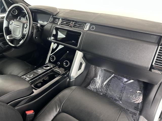 Photo of 2019 Fuji White Land Rover Range Rover