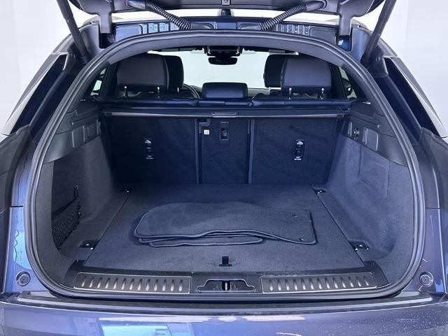 Photo of 2025 Varesine Blue Land Rover Range Rover Velar